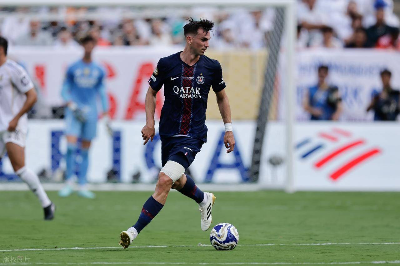 九游平台-浓眉哥在巴黎圣日耳曼比赛中锐不可当,重要助攻引发热议!上演精彩一战的简单介绍