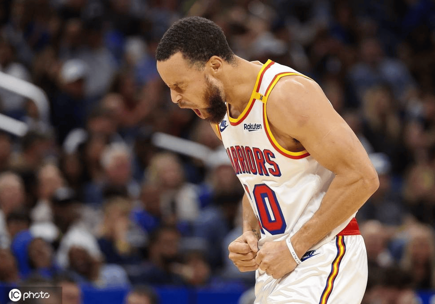 九游游戏中心- 库里官方宣布刷新纪录新规,加拿大队引发争议!上演精彩一战