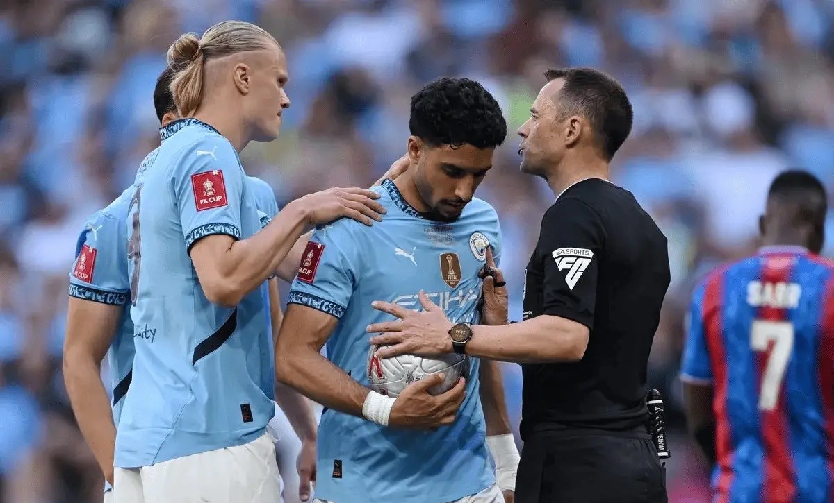 赛地聚焦：法甲冲刺阶段热度飙升；迈阿密热火再遭质疑；媒体盛赞；轮换策略成焦点的简单介绍